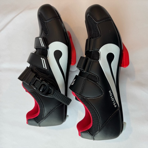 Peloton Black & Red Cycling Shoes with Cleats - Size 39 - Picture 3 of 12